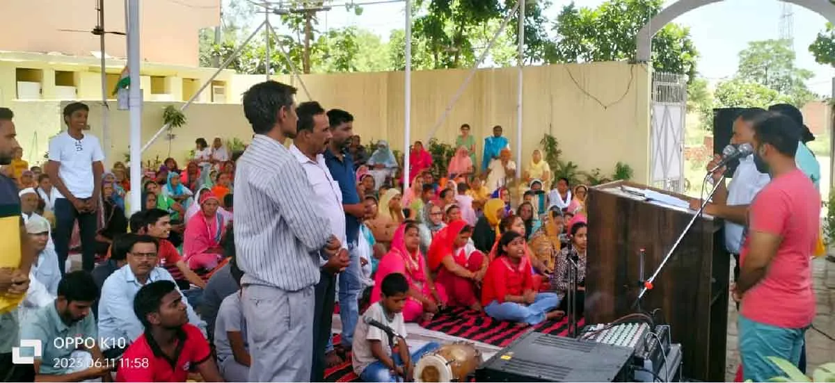 ‘सतगुरु बिन कभी समझ ना पाते’, भजन से महकी मेरठ की फिजा