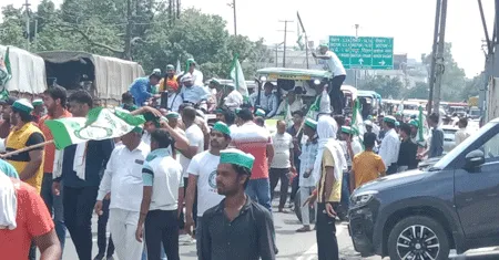 एक बार फिर किसानों का काफिला राकेश टिकैत के नेतृत्व में प्राधिकरण पर पहुंचा