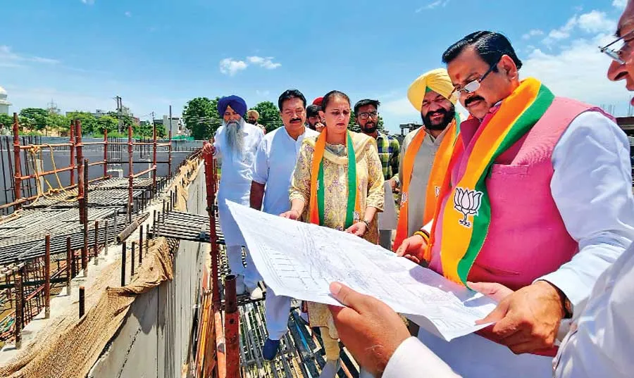 पटियाला में बन रहे नहरी पानी प्रॉजैक्ट का भाजपा नेताओं ने किया दौरा