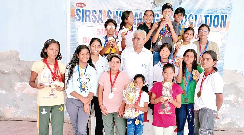 शाह सतनाम जी गर्ल्ज स्कूल ने तैराकी में ओवरऑल ट्रॉफी पर किया कब्जा