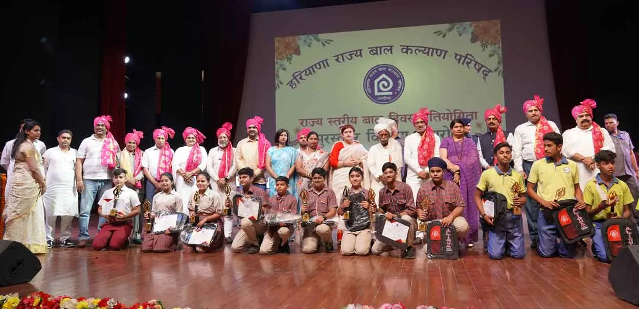 शाह सतनाम जी बॉयज स्कूल के होनहार प्रथम इन्सां को राज्यपाल ने किया सम्मानित