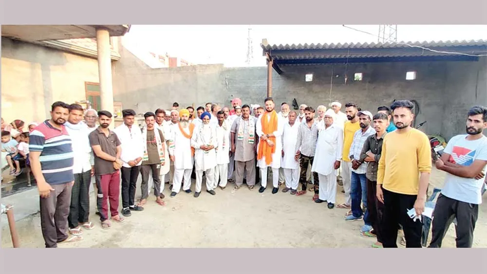 शाहपुर बेगू में दर्जनों लोग कांग्रेस में शामिल