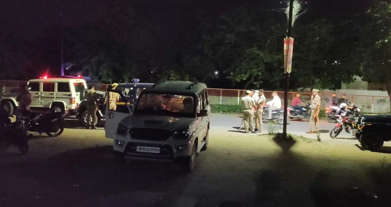Sirsaganj: जमीनी विवाद को लेकर चली गोलियां 4 गाड़ियां हुई क्षतिग्रस्त एक आरोपी को भेजा जेल