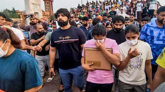 पहलवानों के खिलाफ दायर मामले पर आई बड़ी अपडेट