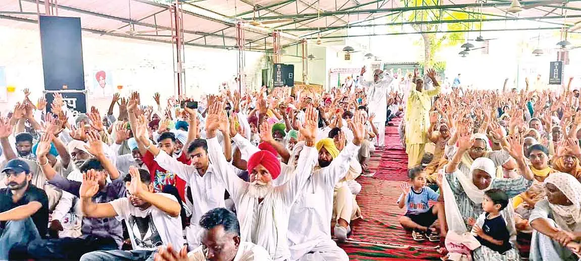 साध-संगत ने महां शहीद जसविन्द्र सिंह इन्सां को दी श्रद्धांजलि