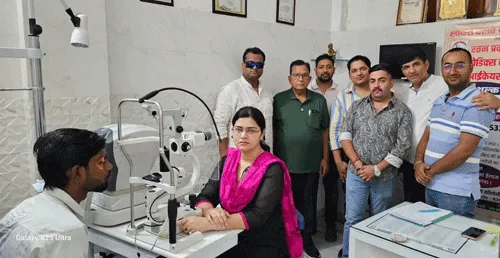 निशुल्क मोतियाबिंद शिविर में रोगी उमड़े