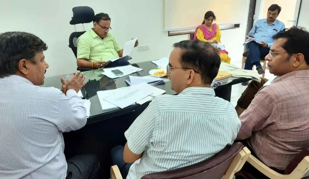 बिना अनुमति मुख्यालय न छोड़ें अधिकारी,  जलदाय मंत्री के अधिकारियों को निर्देश