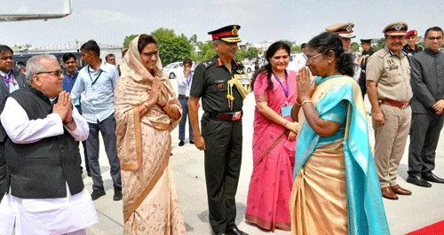 राष्ट्रपति की राजस्थान यात्रा को यादगार बनाने के लिए राज्यपाल ने स्मृति चिह्न किया भेंट