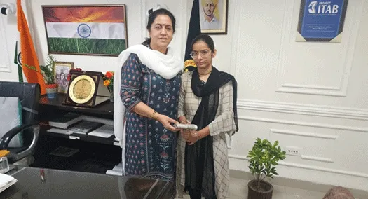 नेहा बनी हौसले की मिसाल, जिंदादिली से कर रही कैंसर की बीमारी का सामना