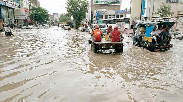 Shri Ganganagar Weather: रब्ब मेहरबान, लोग परेशान, रावला घड़साना सहित जिला मुख्यालय पर बरसे बादल