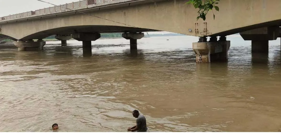 कैराना में चेतावनी बिंदु से नीचे आया यमुना का बहाव, राहत