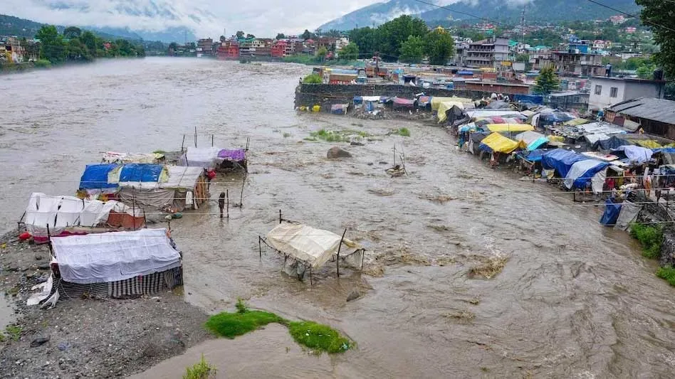 Himachal Pradesh Flood 2023: हिमाचल प्रदेश में फिर बादल फटने से मची भारी तबाही