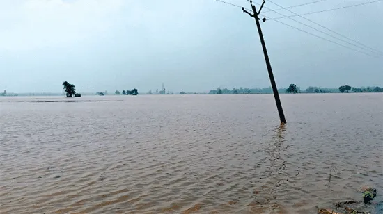 प्रशासन ने खनौरी वासियों को किया अलर्ट, जरूरी सामान संभालने के लिए किया चौकस