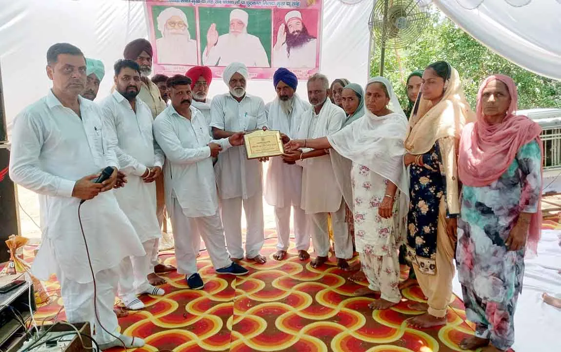 भादड़ा निवासी शरीरदानी सुरजीत कौर इन्सां को साध-संगत ने दी श्रद्धांजलि