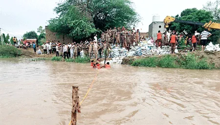 चार तटबंधों पर डटी डेरा सच्चा सौदा की ‘फौज’