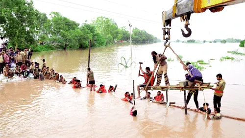Flood: देश में बाढ़ की मुसीबतें