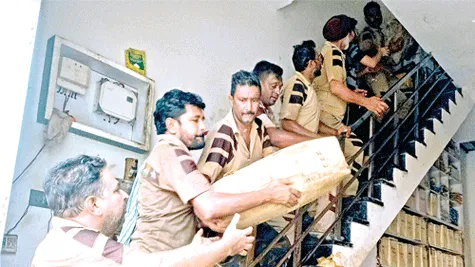 डेरा सच्चा सौदा के श्रद्धालुओं ने बुझाई किराना की दुकान में लगी भीषण आग