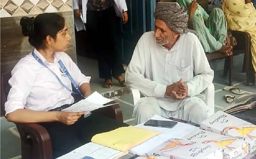 Free Eye Checkup: 222 मरीजों की फ्री आंखों की जांच