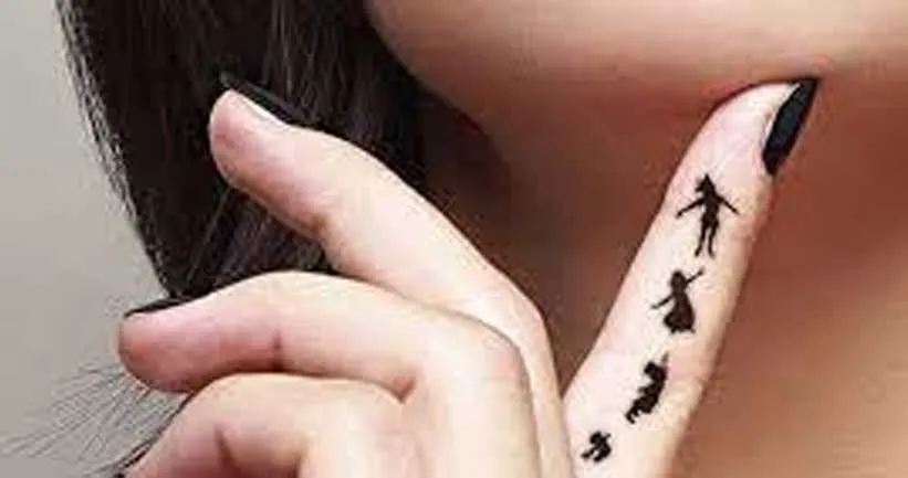 Tattoos: महिला का शौक बना शॉकिंग!
