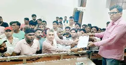 गुंडागर्दी और अवैध वसूली कर रहे टोल कर्मी : मील