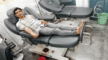 डेरा श्रद्धालु ने रक्तदान कर मरीज के इलाज में की मदद