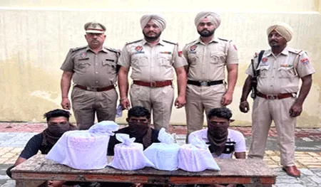 अमृतसर में 12 किलो हेरोइन के साथ तीन तस्कर गिरफ्तार