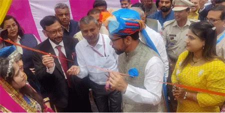Anurag Thakur: देश के विकास में युवाओं को बड़ी भूमिका निभानी होगी