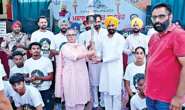 ‘Khedaan Watan Punjab Diyan’: मशाल का बरनाला में शानदार स्वागत