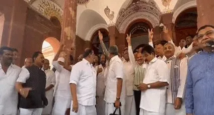 राहुल गांधी की लोकसभा सदस्यता बहाल