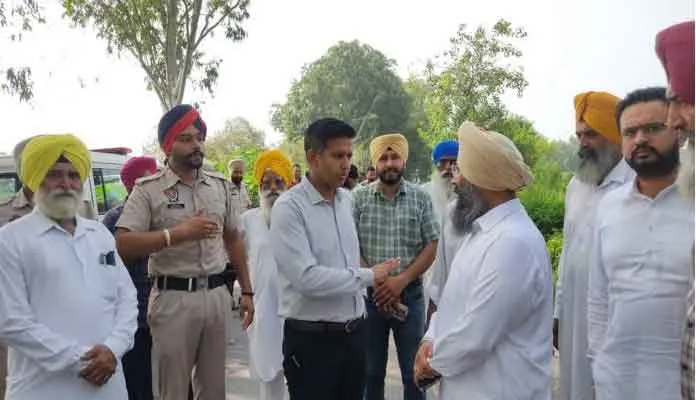 Punjab Flood : बाढ़ की चपेट में पुल, दर्जनों गांवों का संपर्क गुल