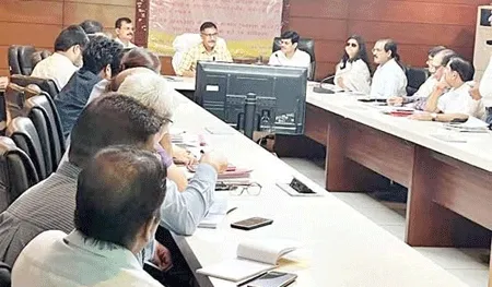 जिले में अवैध कॉलोनी विकसित हुई तो होगी सख्त कार्रवाई : राकेश कुमार सिंह  