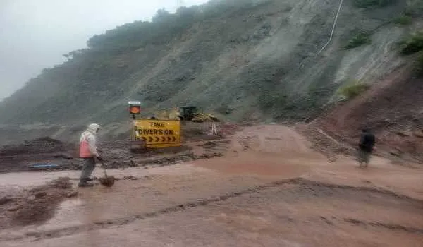 Himachal Pradesh: हिमाचल में भयंकर तबाही, 227 लोगों की मौत, 280 सड़कें ठप