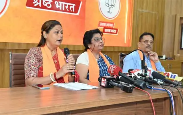पीड़ित परिजनों को प्रताड़ना, क्या यही राज का कर्तव्य