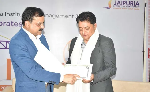 Jaipuria Jaipur के स्थापना दिवस पर आईएएस नवीन जैन ने किया मोटिवेट