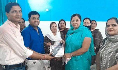 कैराना सीएचसी पर 20 ‘योद्धाओं’ ने किया रक्तदान