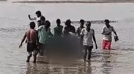 24 घंटे बाद बरामद हुए यमुना में डूबे चाचा-भतीजे के शव