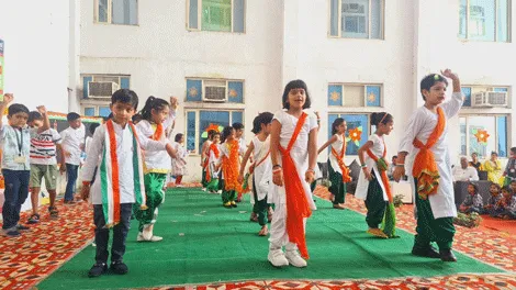 बिरला स्कूल में मनाया आजादी का पर्व धूमधाम से