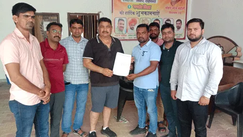 हारट्रोन आईटी प्रोफेशनल वेलफेयर एसोसिएशन के पदाधिकारियों ने सेवाएं नियमितिकरण को लेकर सौंपा ज्ञापन