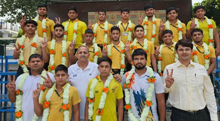 जिला स्तरीय कुश्ती में प्रताप स्कूल के खिलाड़ियों ने जीते 22 पदक