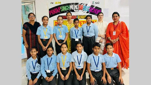 वाद-विवाद प्रतियोगिता में पूर्व, परमजीत, हार्दिक व तेजस रहे प्रथम