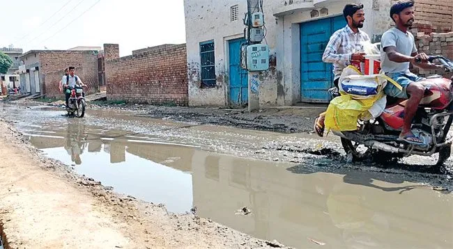 नारकीय जीवन जीने को मजबूर वरियाम खेड़ा के निवासी