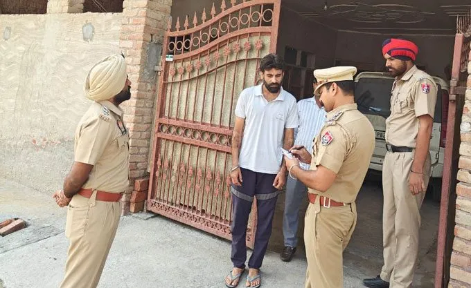पुलिस ने गैंगस्टर गोल्डी बराड़ से संबंधित घरों को तलाशा