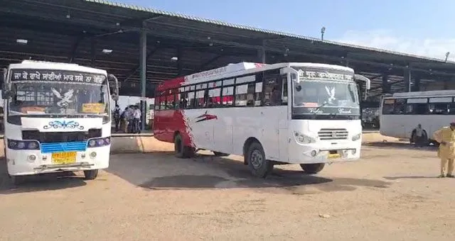 पीआरटीसी और पनबस कर्मियों ने फिर किया चक्का जाम