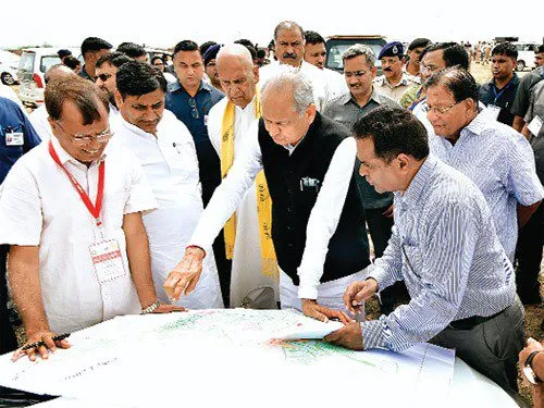 Ashok Gehlot: राज्य सरकार एयरपोर्ट विकास को प्रतिबद्ध