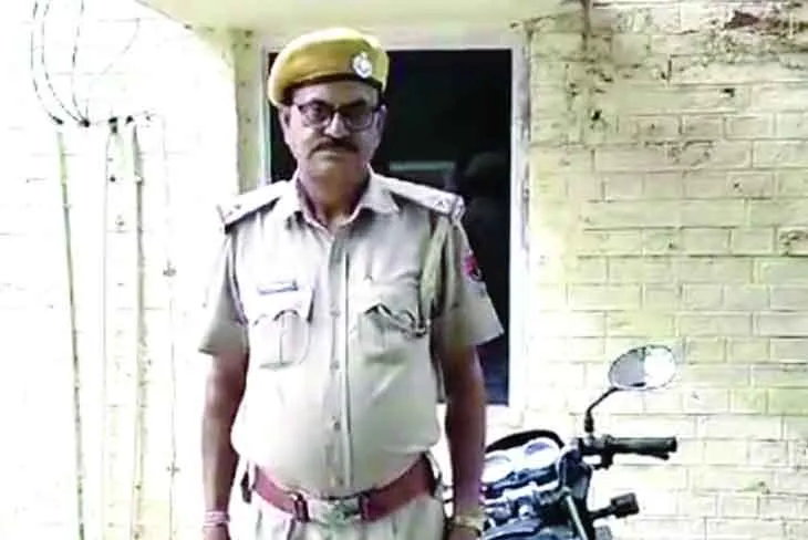 एएसआई ने एएसआई पर लगाया कार से टक्कर मारने के प्रयास का आरोप