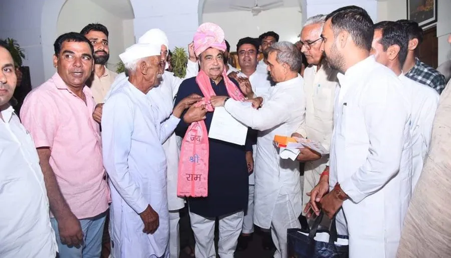 प्रतिनिधिमंडल ने राजमार्ग मंत्री से मुलाकात कर की विभिन्न मांगों को पूरा करने की मांग