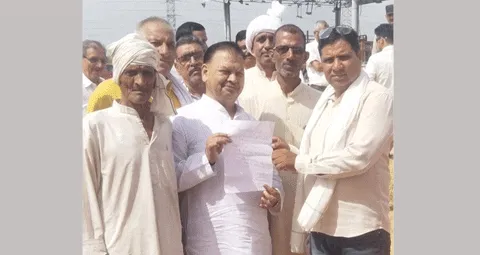 बाजरे की सरकारी खरीद सहित मांगों को लेकर सड़कों पर उतरे अन्नदाता