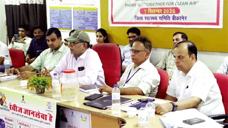 मलेरिया डेंगू पर नियंत्रण करने के लिए ओपीडी के बाद चिकित्सक खुद उतरें फील्ड में : डॉ. चौधरी