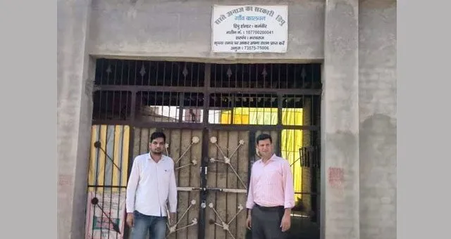 औचक निरीक्षण में नहीं मिला कालवन में राशन डिपू धारक, होगी कार्रवाई