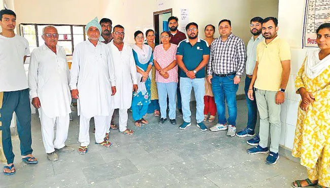 वर्ल्ड रेबीज-डे: खुईखेड़ा में लगाया जागरूकता कैंप